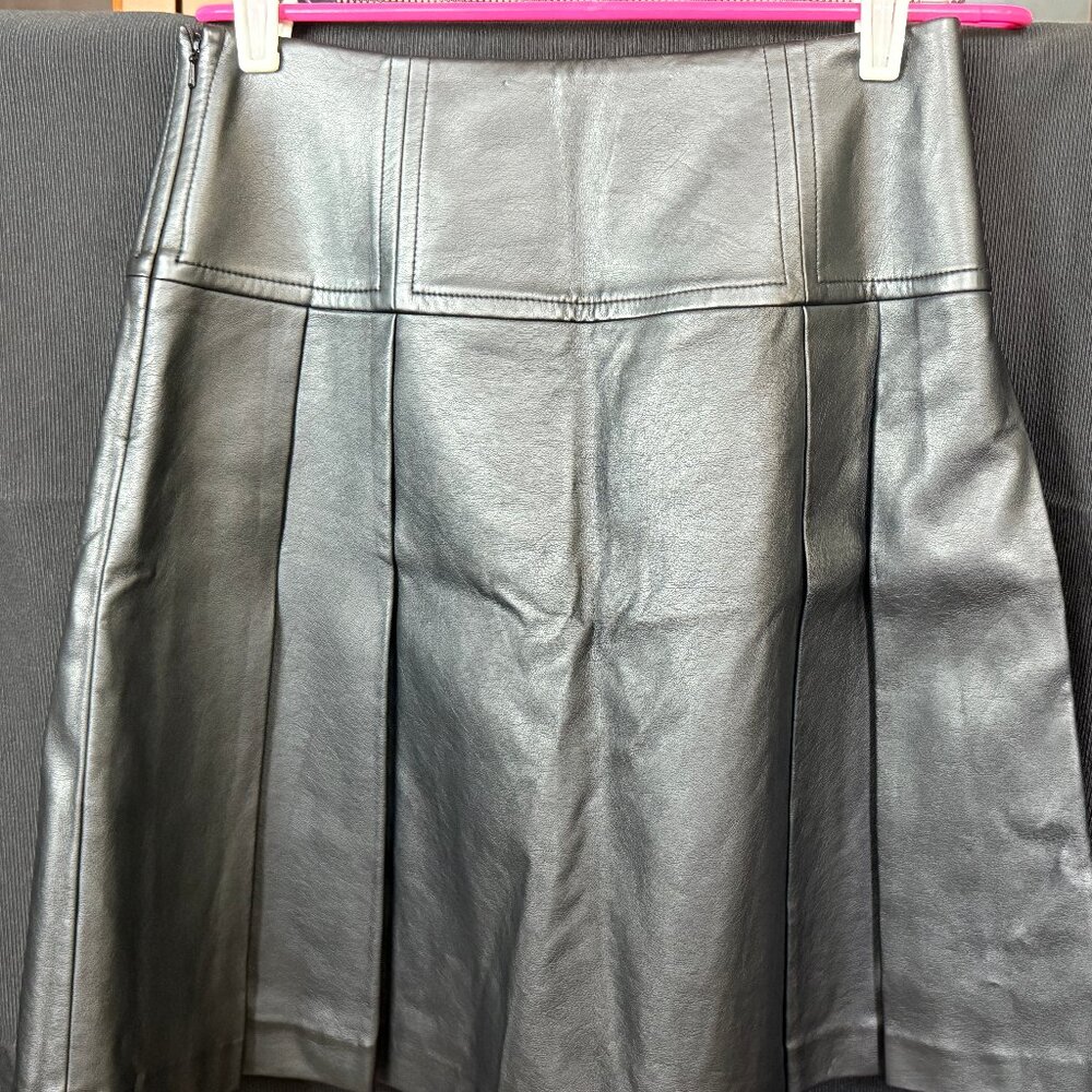 Michael Kors | Black faux leather pleated skirt, drop-waist, 21.75" long; Size 6
